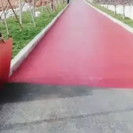 广东​ 彩色路面喷涂翻新是一种低成本