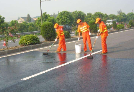 广东 彩色路面喷漆维修改色的使用寿命有多长？