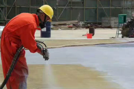 广东彩色路面喷涂是一种为路面